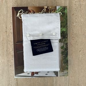 Ralph Lauren Home Lovan Jacquard Pillowcases in Platinum Organic King + Standard